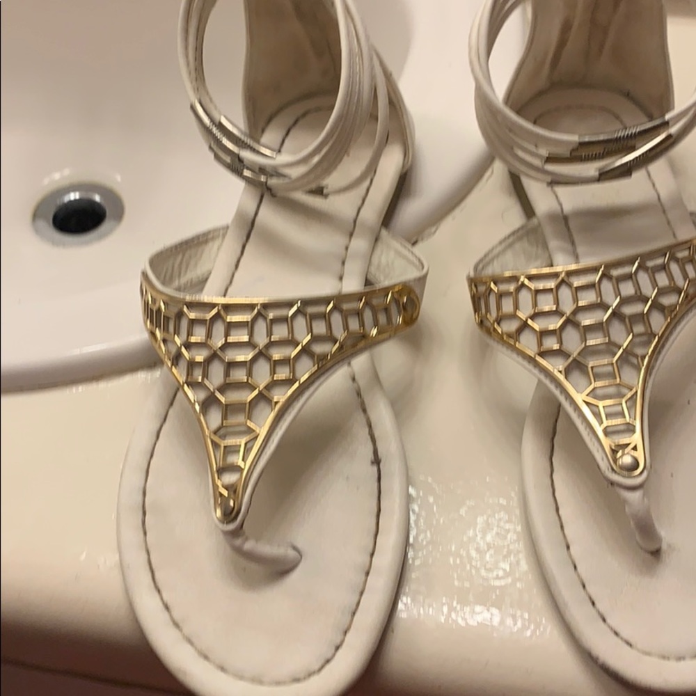 White cute slippers